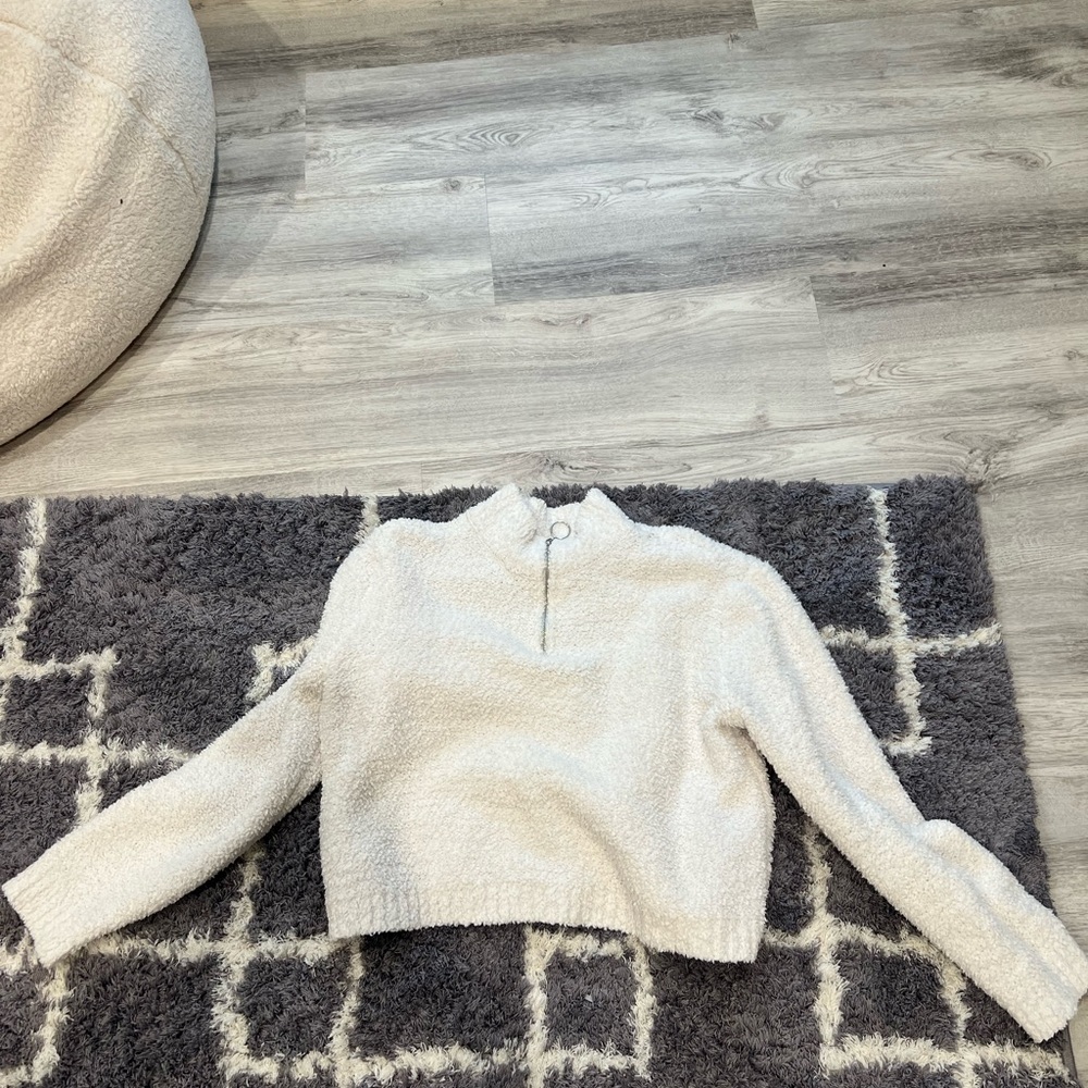 kendall + Kylie cropped sweater- size medium